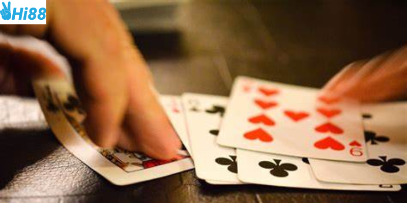 Chơi bài Phỏm online tại Hi88