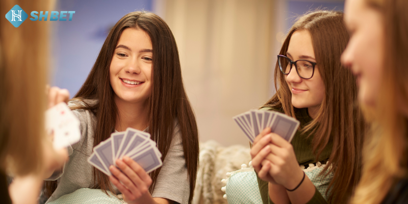 Xây dựng kỹ năng phân tích và tâm lý chơi bài